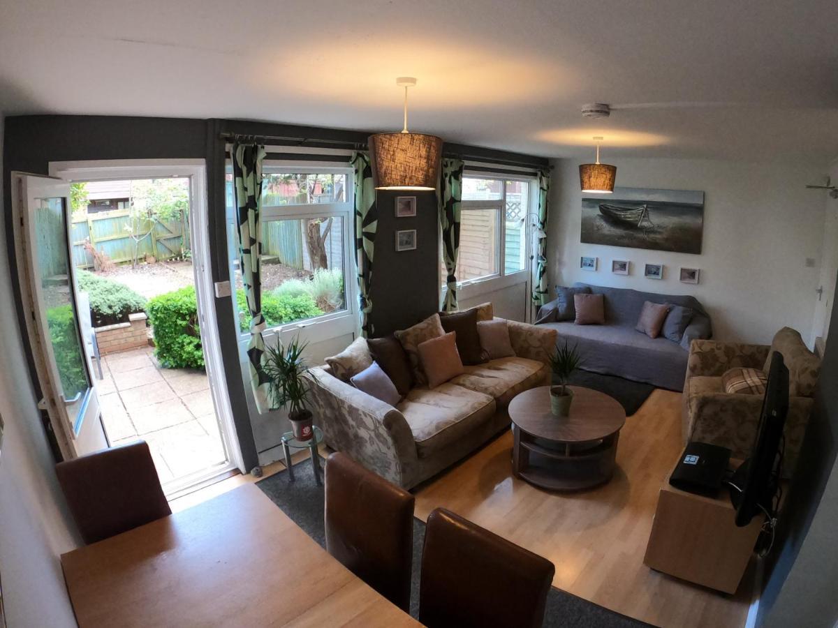 Hampton House Hotel Northampton Bagian luar foto